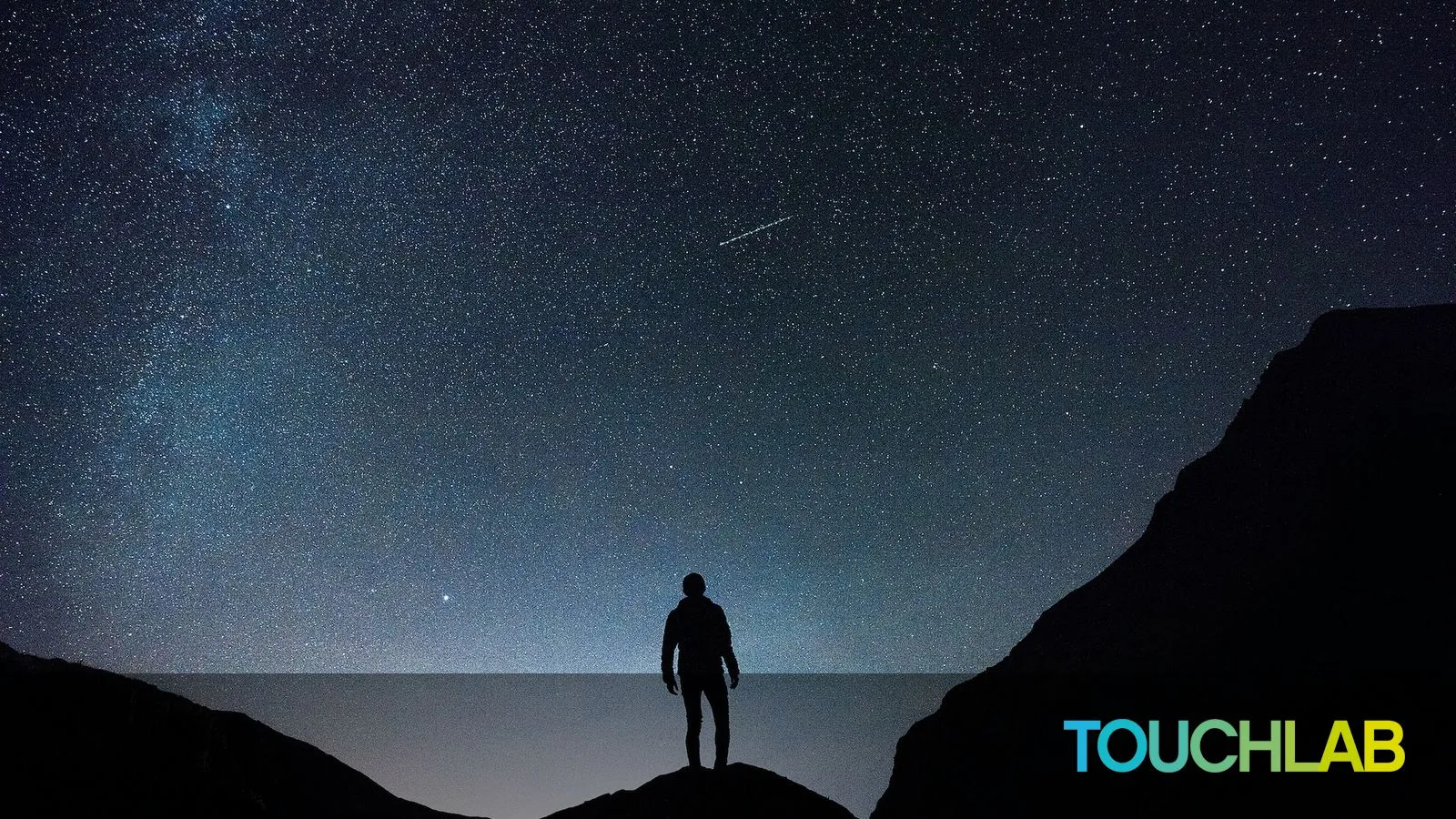 Joshua Earle - https://unsplash.com/pt-br/fotografias/silhueta-de-homem-de-pe-na-colina-durante-a-noite-estrelada-C6duwascOEA